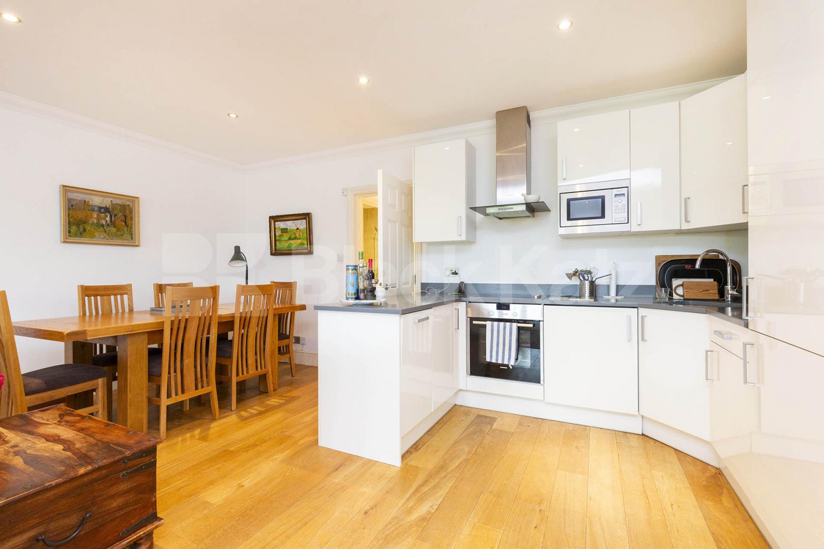 Spacious three bed two bath apartment with balcony and secure parking Cholmeley Park, Highgate 